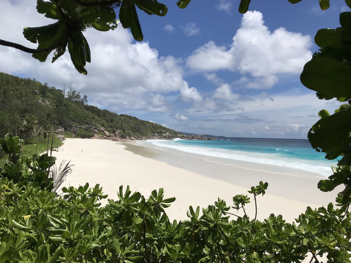 schneeweisser-strand-indischer-ozean